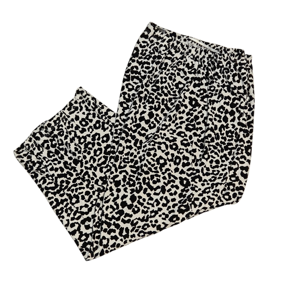 Kathryn Black and White Leopard Print Cropped Pajama Pants